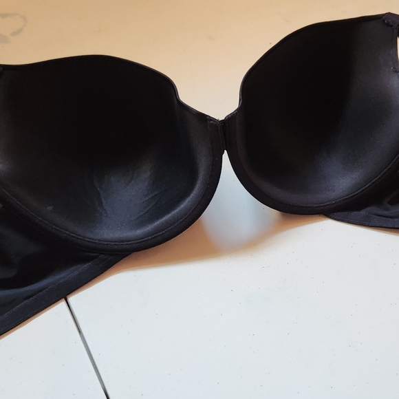 Bras - Picture 6 of 7